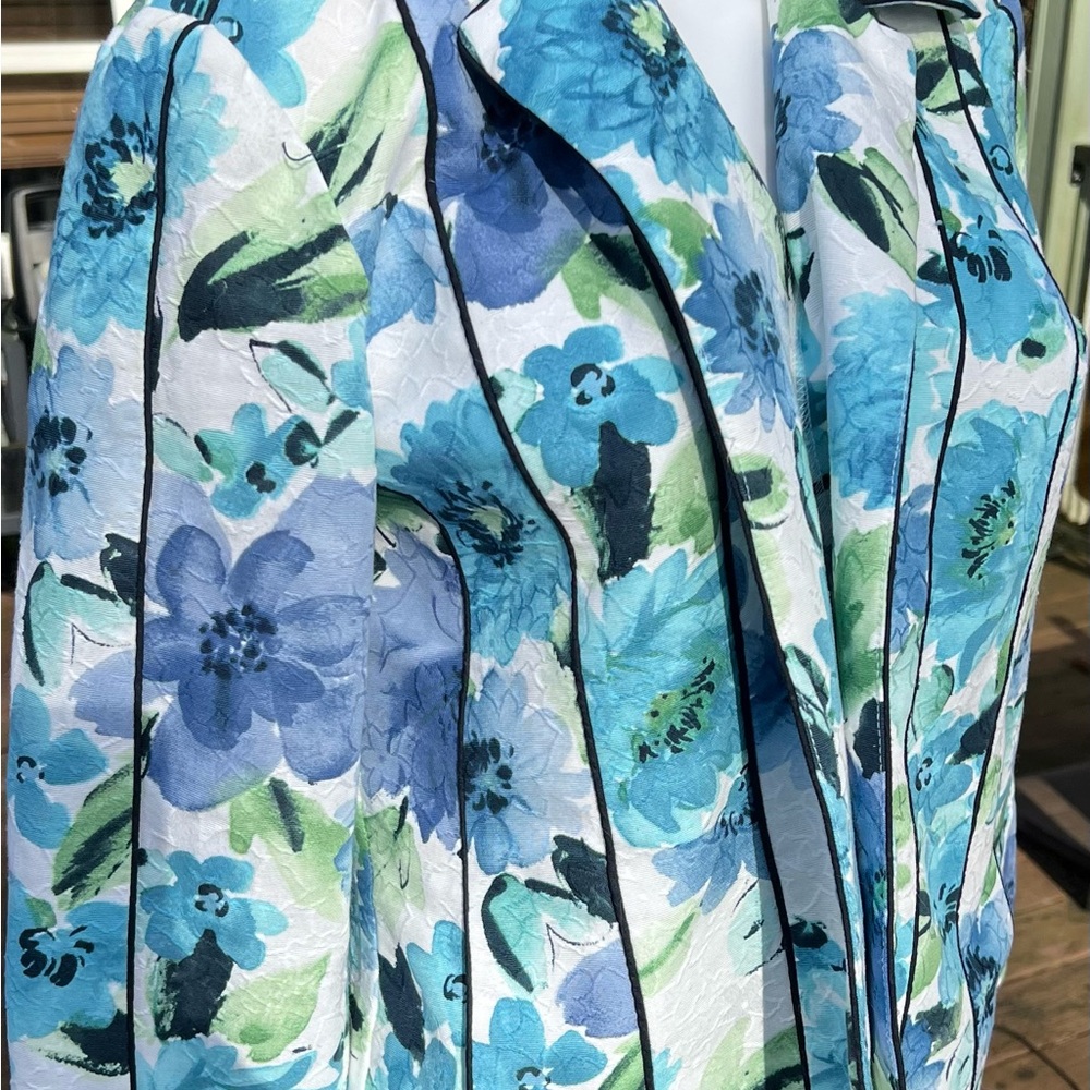 Drapers & Damons Blue and Green Women's Blazer. Size L. 20” PtP. 24” length. - Picture 2 of 7